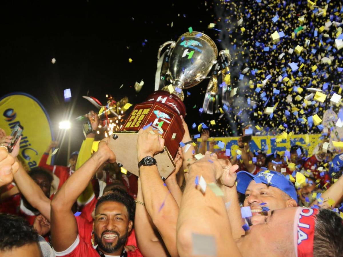 ¡Fiesta total! Así celebró Estrella Roja su histórico ascenso a la Liga Nacional​​​​​