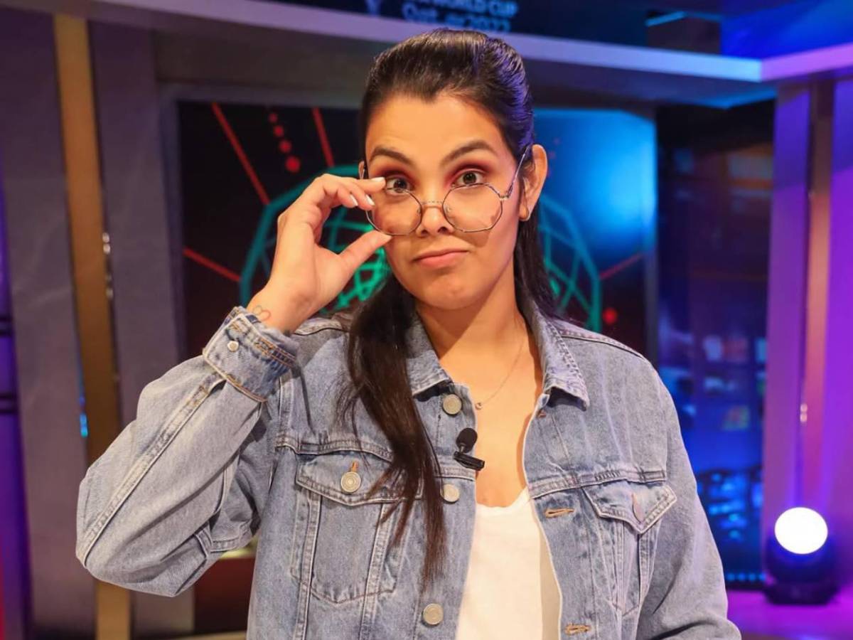 Periodista deportiva se retira, abandona el país y se casa con otra chica en México