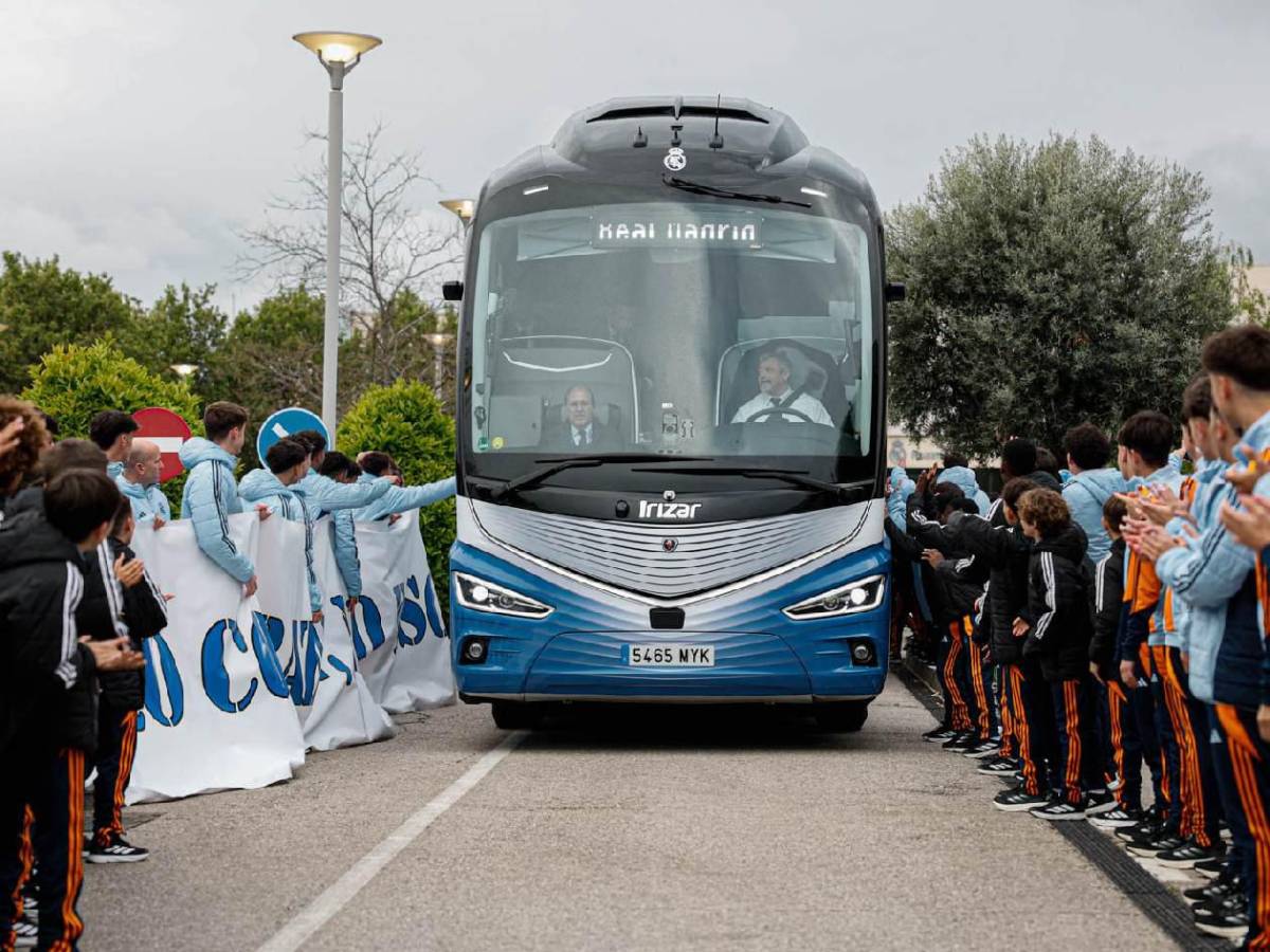 Creen en la remontada: el impresionante recibimiento al Real Madrid a su llegada al Bernabéu