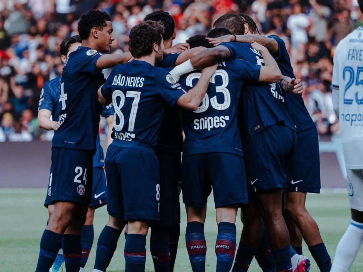 PSG lanza oferta bomba: los dos cracks que entrega por Julián Álvarez