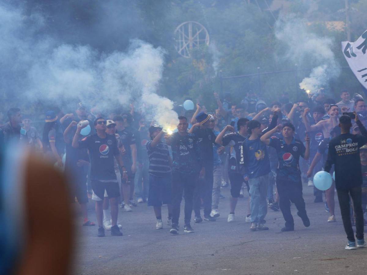 El ambiente que se vivió en la previa del Olimpia-Motagua del Apertura 2025