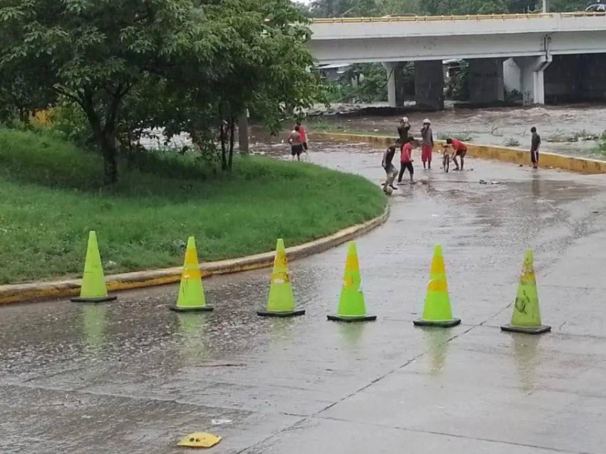 San Pedro Sula enfrenta afectaciones y riesgo de deslizamientos por lluvias