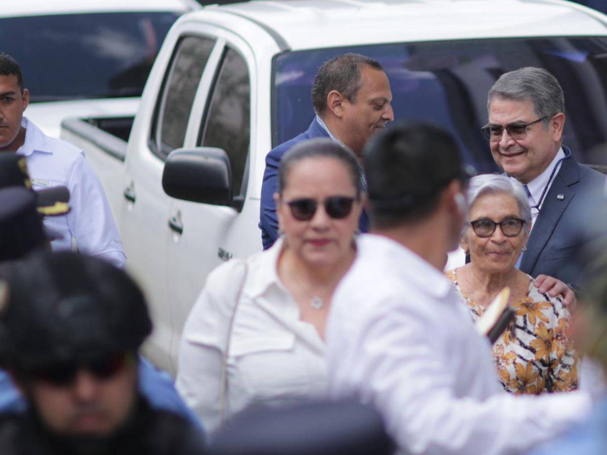 Estoy en el limbo, dice Juan Orlando Hernández por retraso de audiencia
