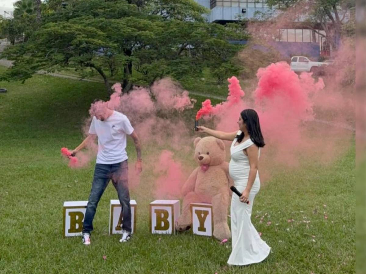 Presentadora hondureña anuncia que está embarazada de un futbolista extranjero