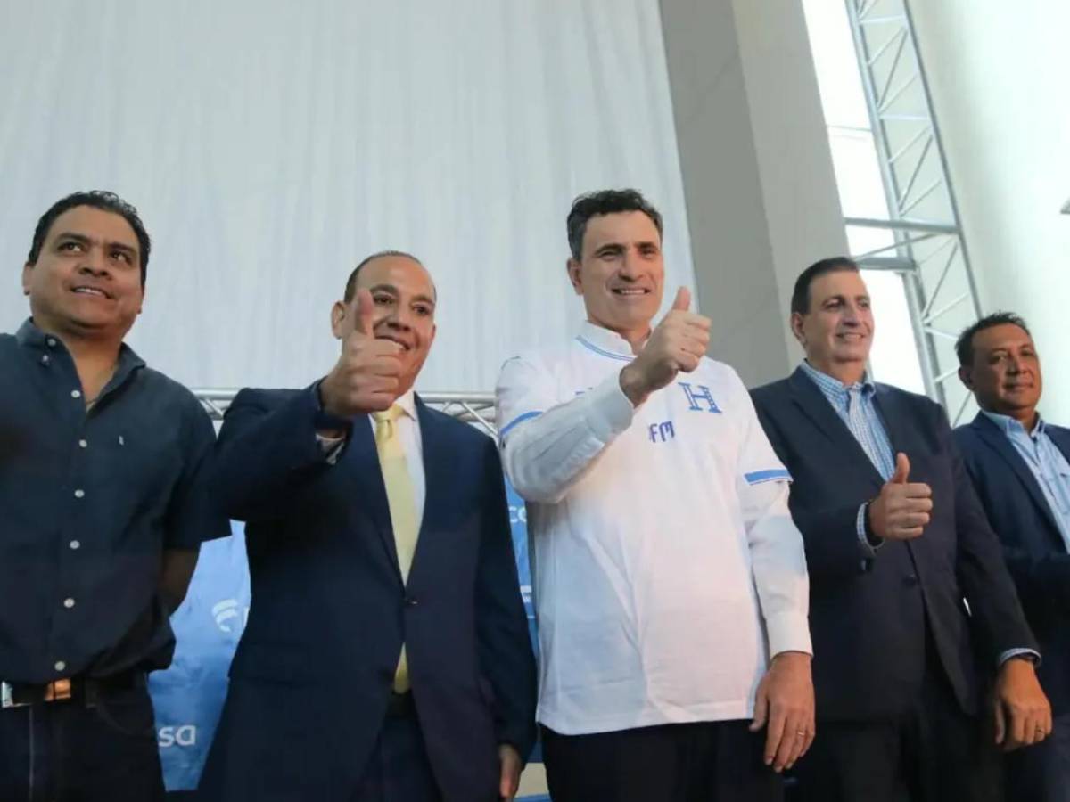 Elis vuelve, deportado encuentra equipo, último fichaje y sorpresa en Motagua