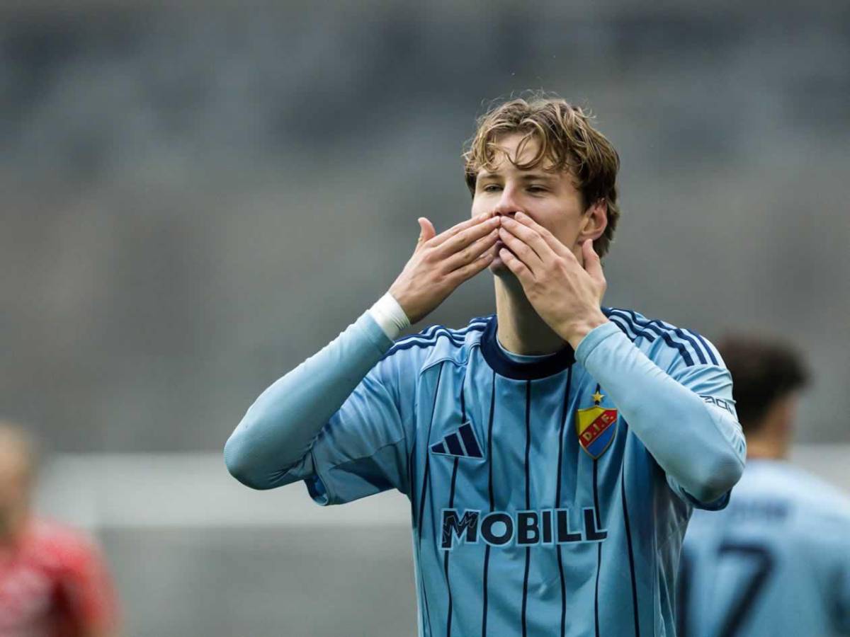 Bota de Oro 2025-26: Triplete de goleador amenaza a Mbappé, Haaland y Kane