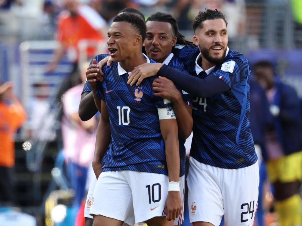 Mbappé da revés a Messi en el Mundial, nuevo festejo con Francia y la polémica