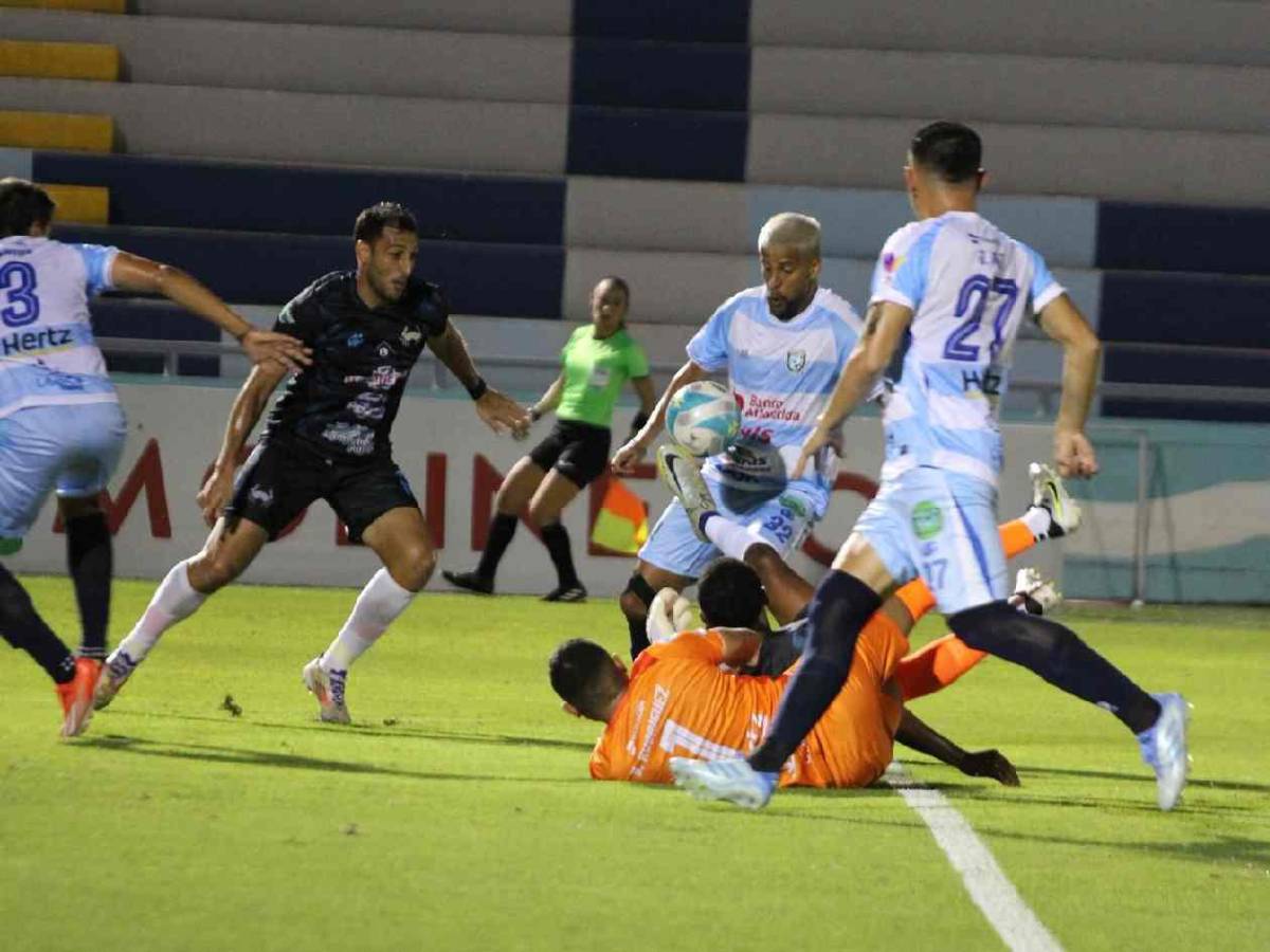 Mario Moncada hace denuncia al ver el estadio Ceibeño: su contundente mensaje