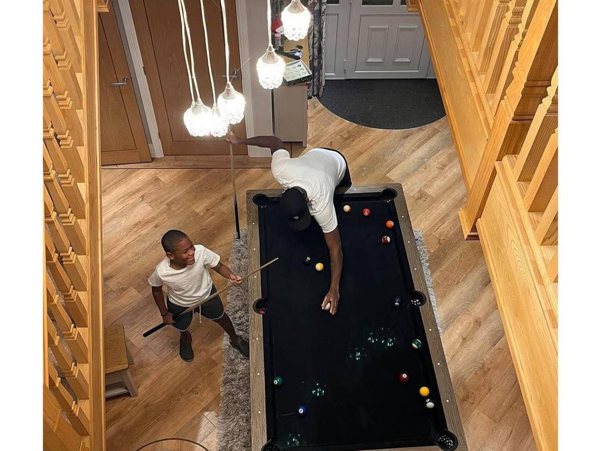 Jhon Durán: su nueva vida de lujos y captado con exnovia de un compañero