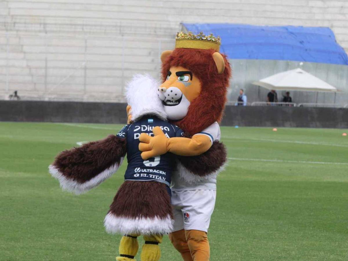 La chica que robó suspiros y el color de la Ultra Fiel en el Olimpia vs Motagua