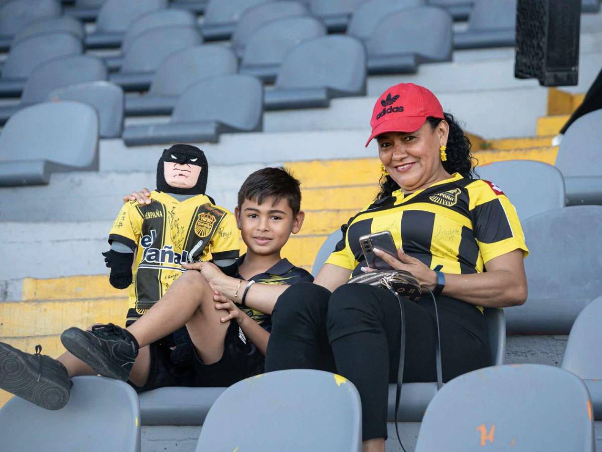 Derroche de belleza y ambientazo en la previa del clásico sampedrano