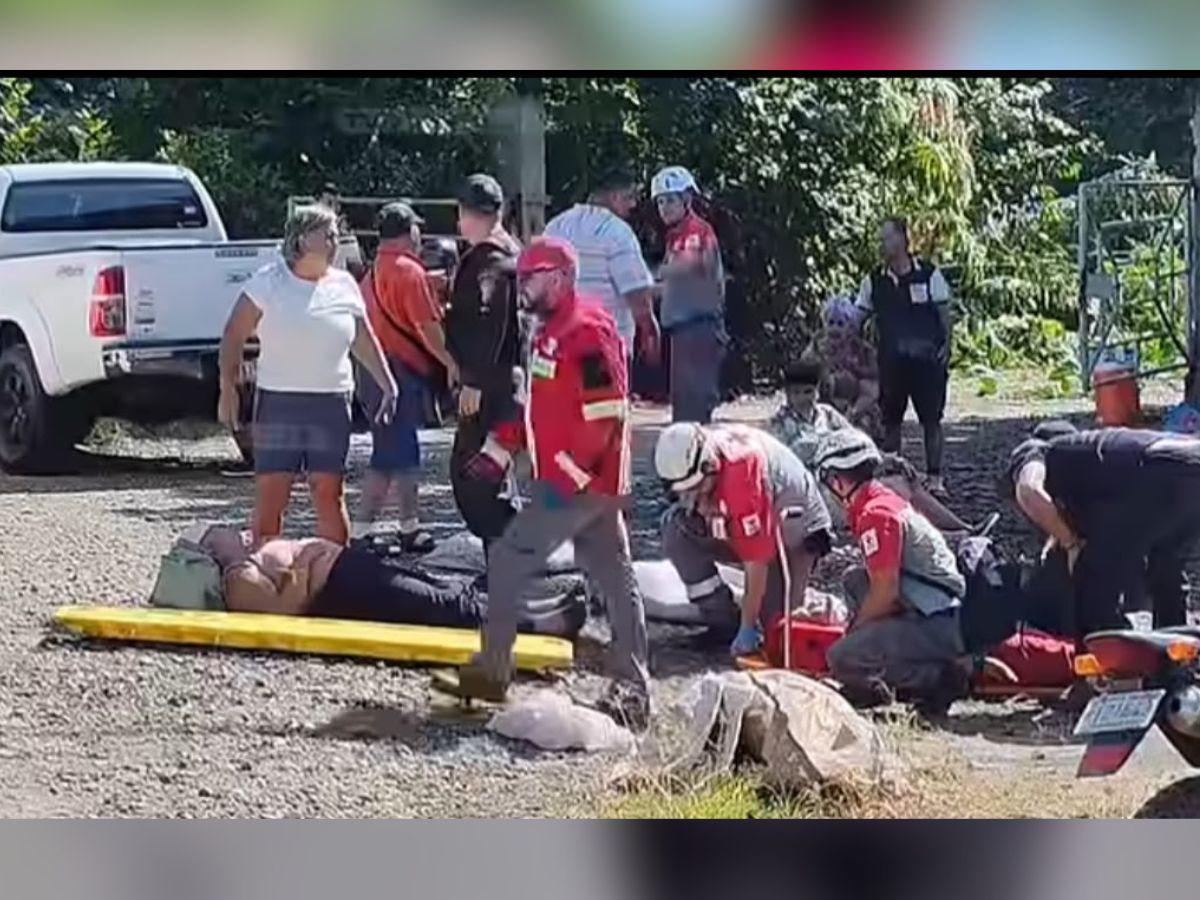 Dos muertos y decenas de heridos deja fatal accidente de autobús en Costa Rica