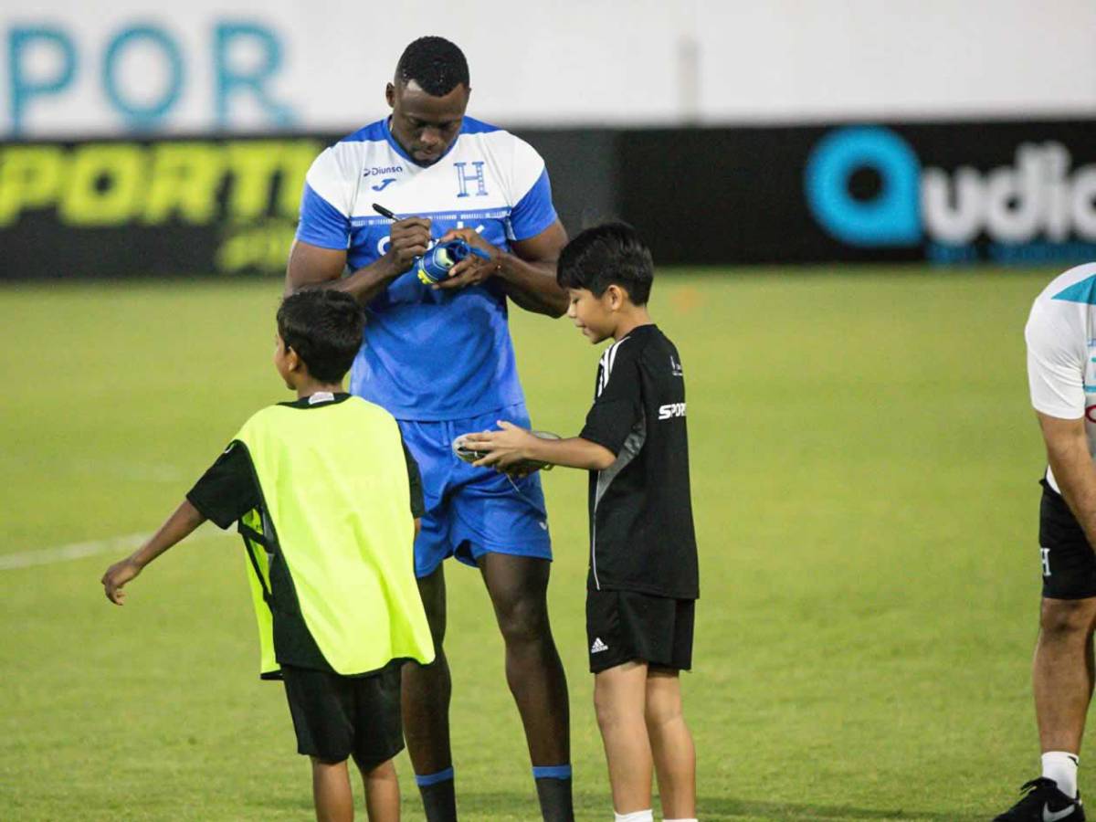 Honduras, lista para Copa Oro: locura por Palma, Rueda sorprende a jugador y ¿guardaespaldas?
