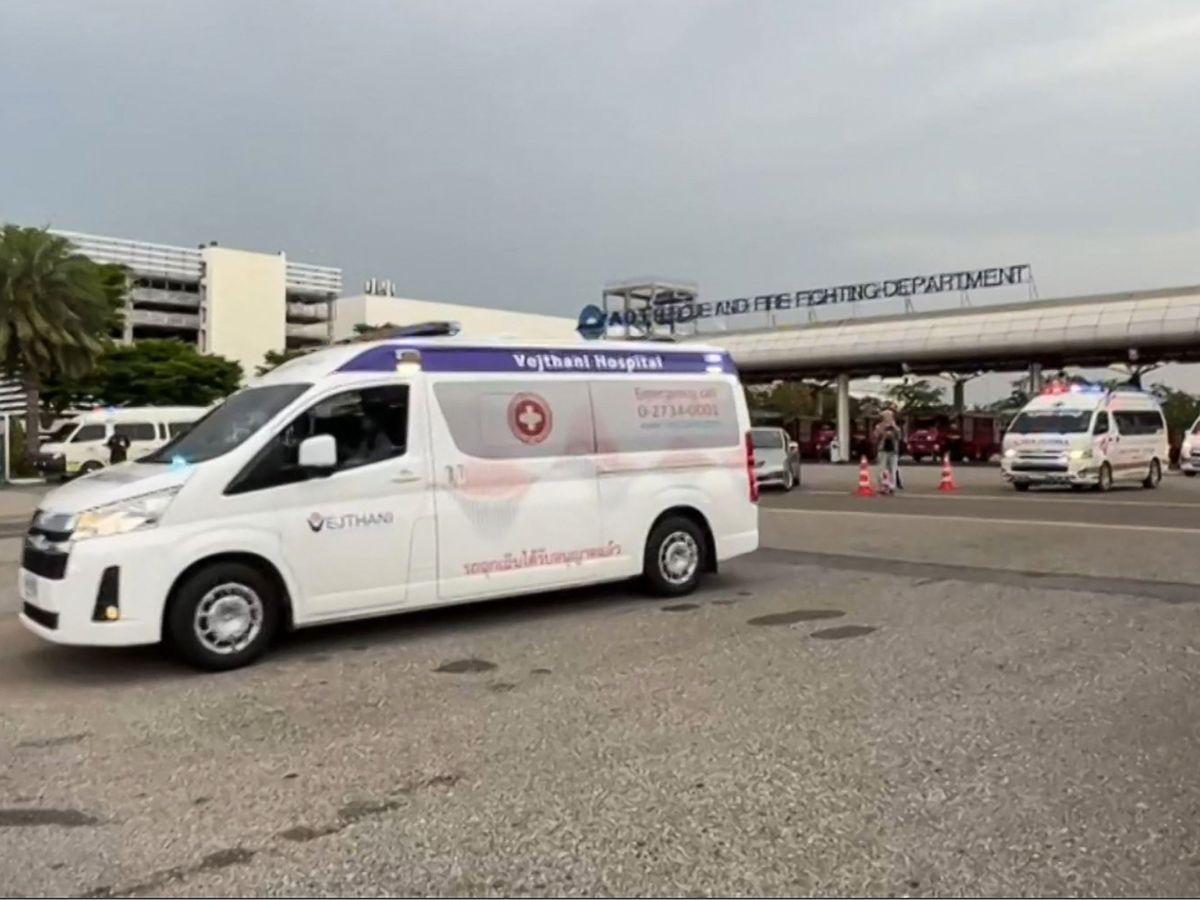 Un muerto y 30 heridos por “fuertes turbulencias” en un vuelo de Londres a Singapur