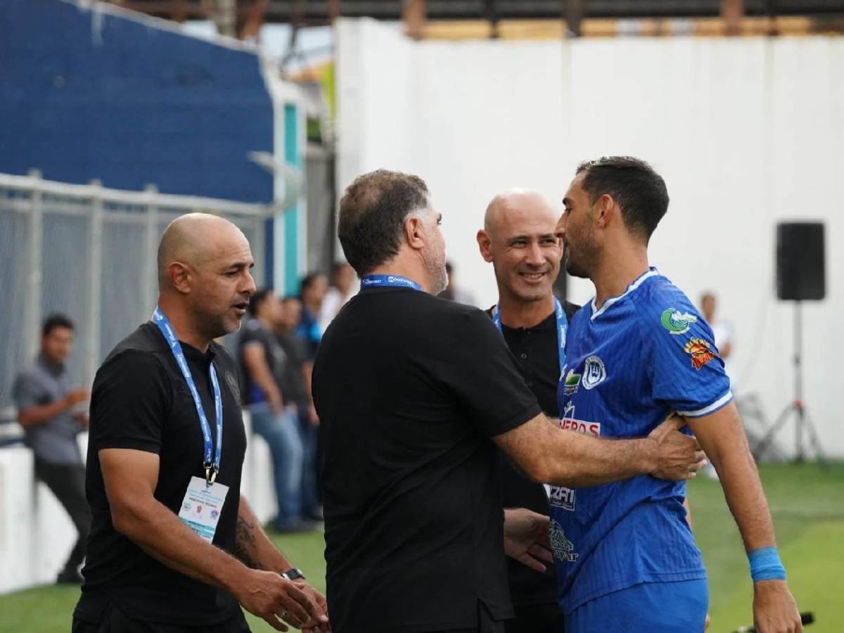 Olimpia celebra en el Morazán, polémica, tristeza del Victoria y reacción de Beckeles