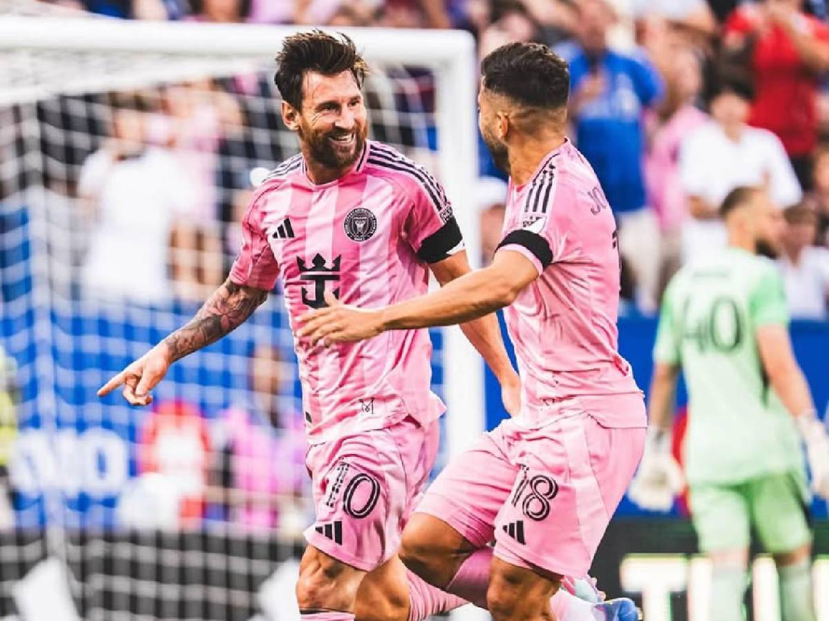 Messi recibe inesperada oferta para jugar contra Cristiano: ha iniciado conversaciones