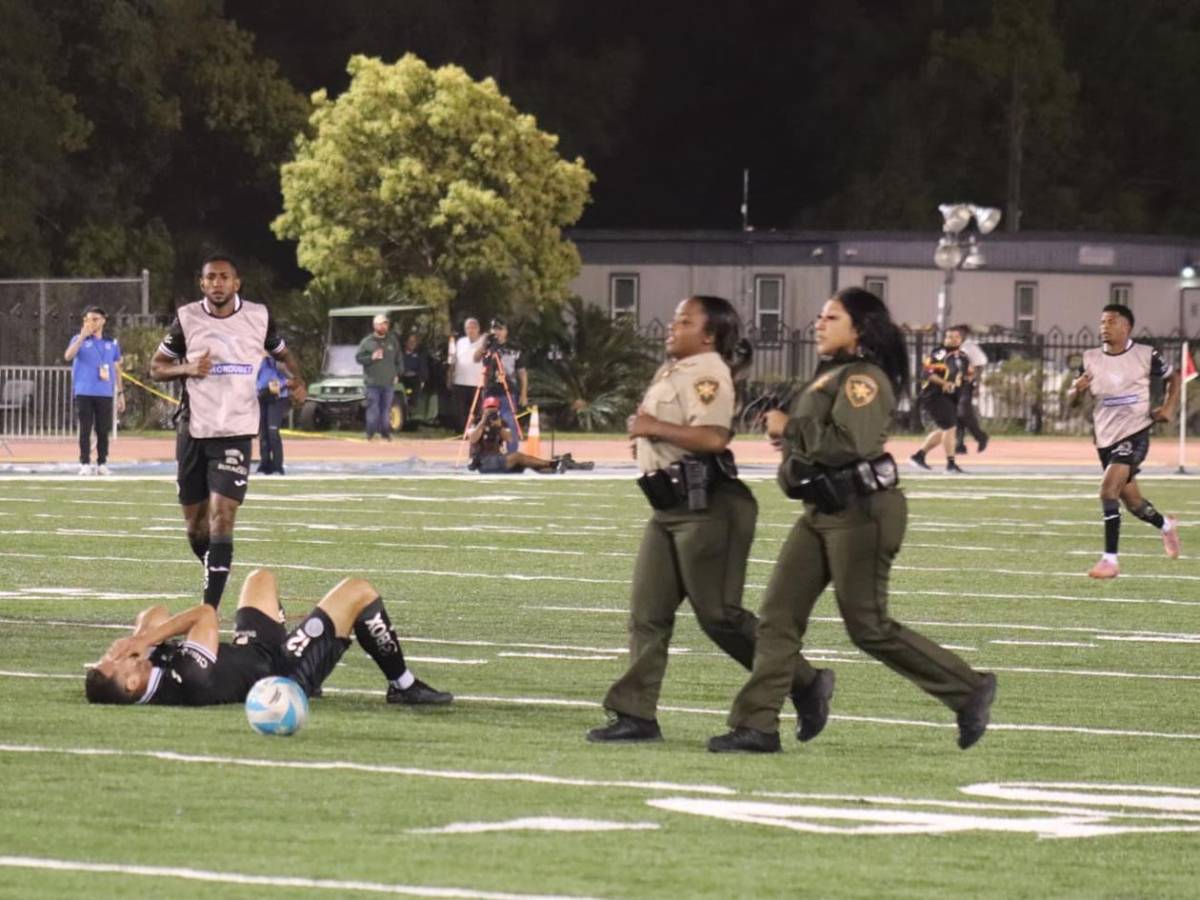 A los golpes Olimpia y Motagua: zafarrancho, expulsados y bellezas en New Orleans