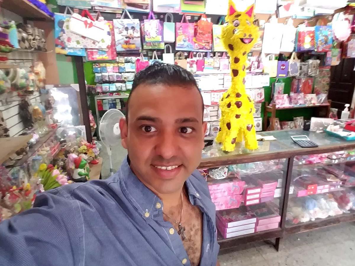 Edwin Salguero es el joven comerciante tiroteado en el bulevar del norte de San Pedro Sula