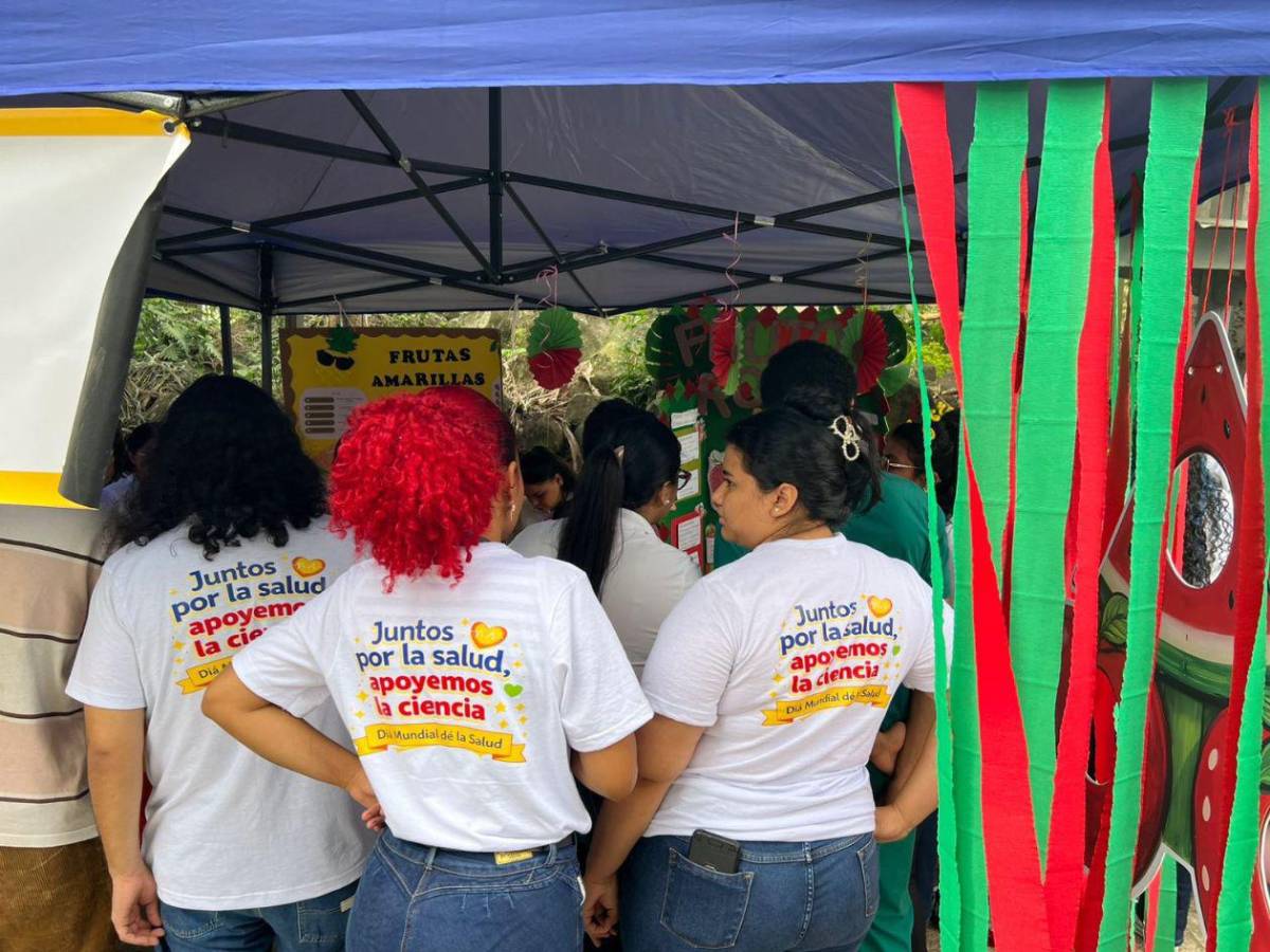 Unah-Cortés lleva atención gratuita a la población con feria de salud