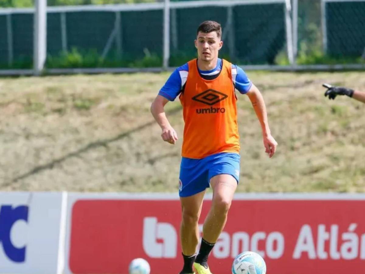 Motagua se deshace de cinco jugadores, Olimpia con dos salidas y Auzmendi tiene equipo