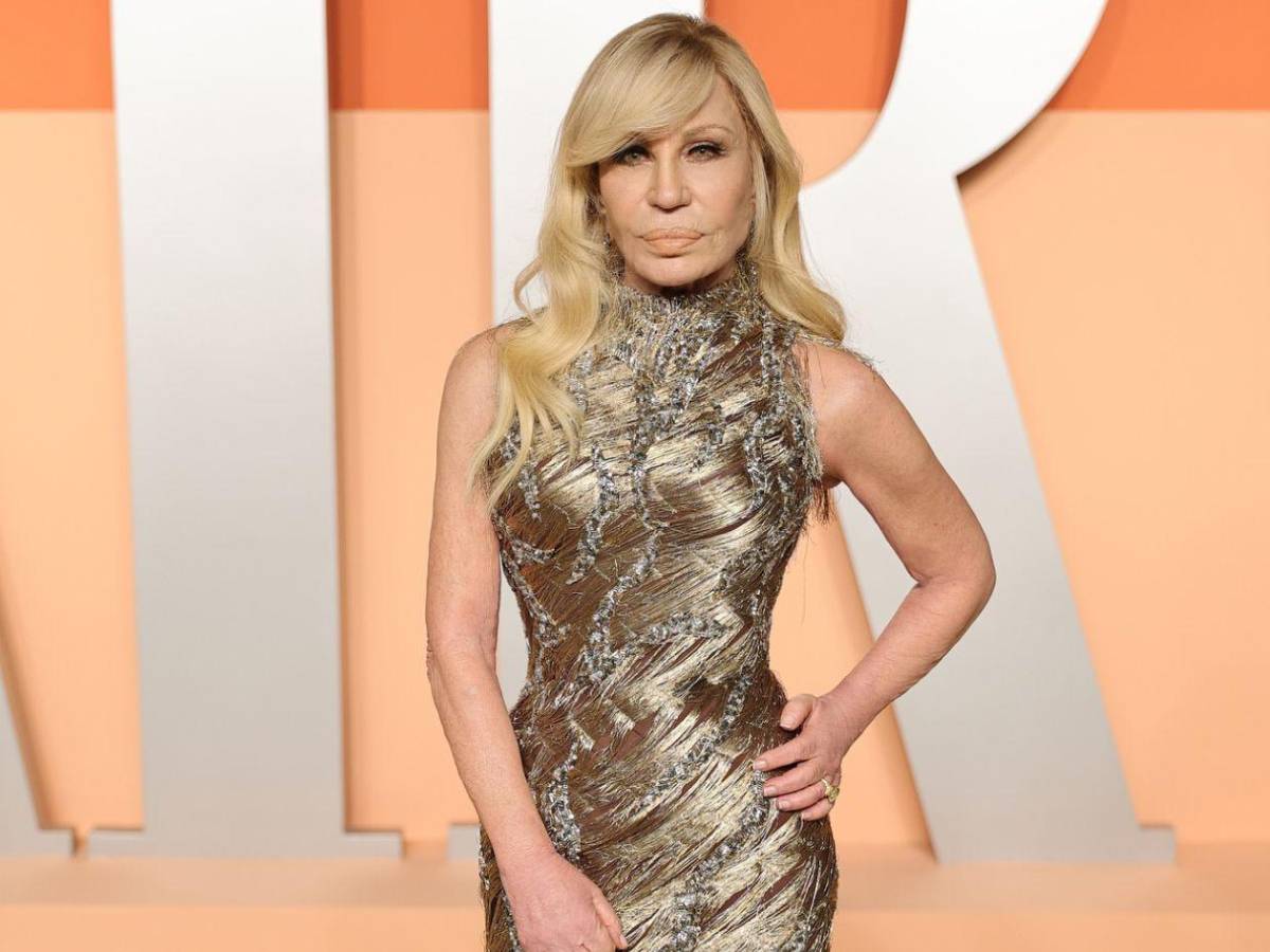 Antes y después de Donatella Versace: así es el cambio físico de la diseñadora de modas