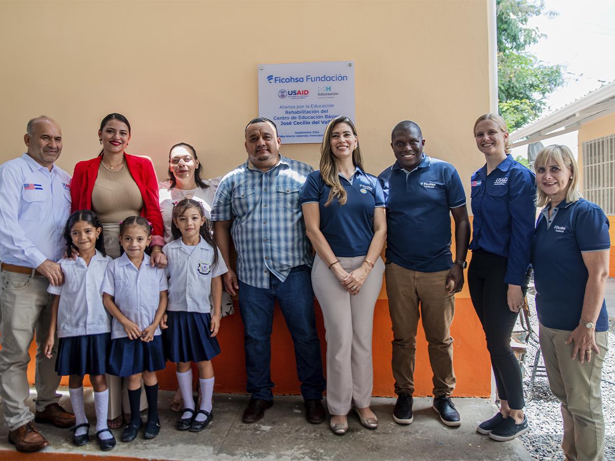 Una vez más Fundación Ficohsa refuerza su compromiso con el futuro del país.