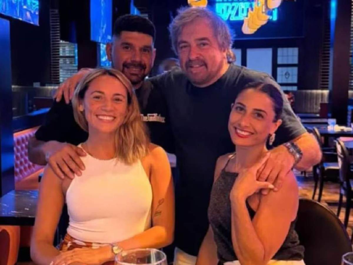 Exnovia de Maradona confirma noviazgo con polémico futbolista