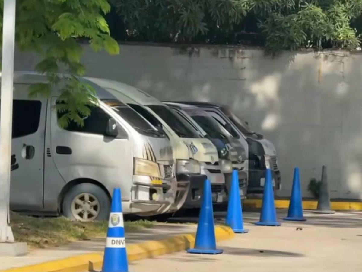 Decomisan 40 autobuses en San Pedro Sula: conductores sin licencia y menores al volante