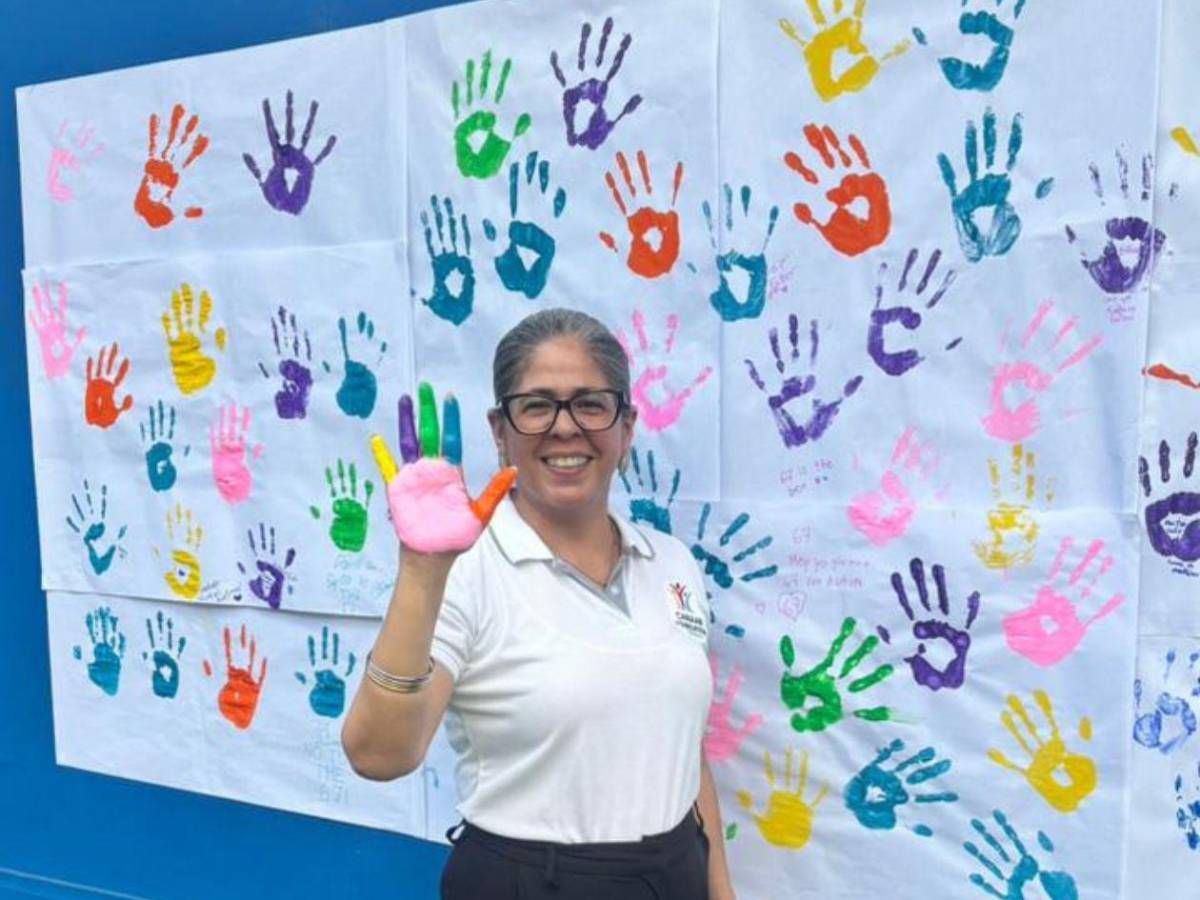 “TEAmo, TEAyudo... el mundo es neurodiverso”: caravana por el autismo en SPS
