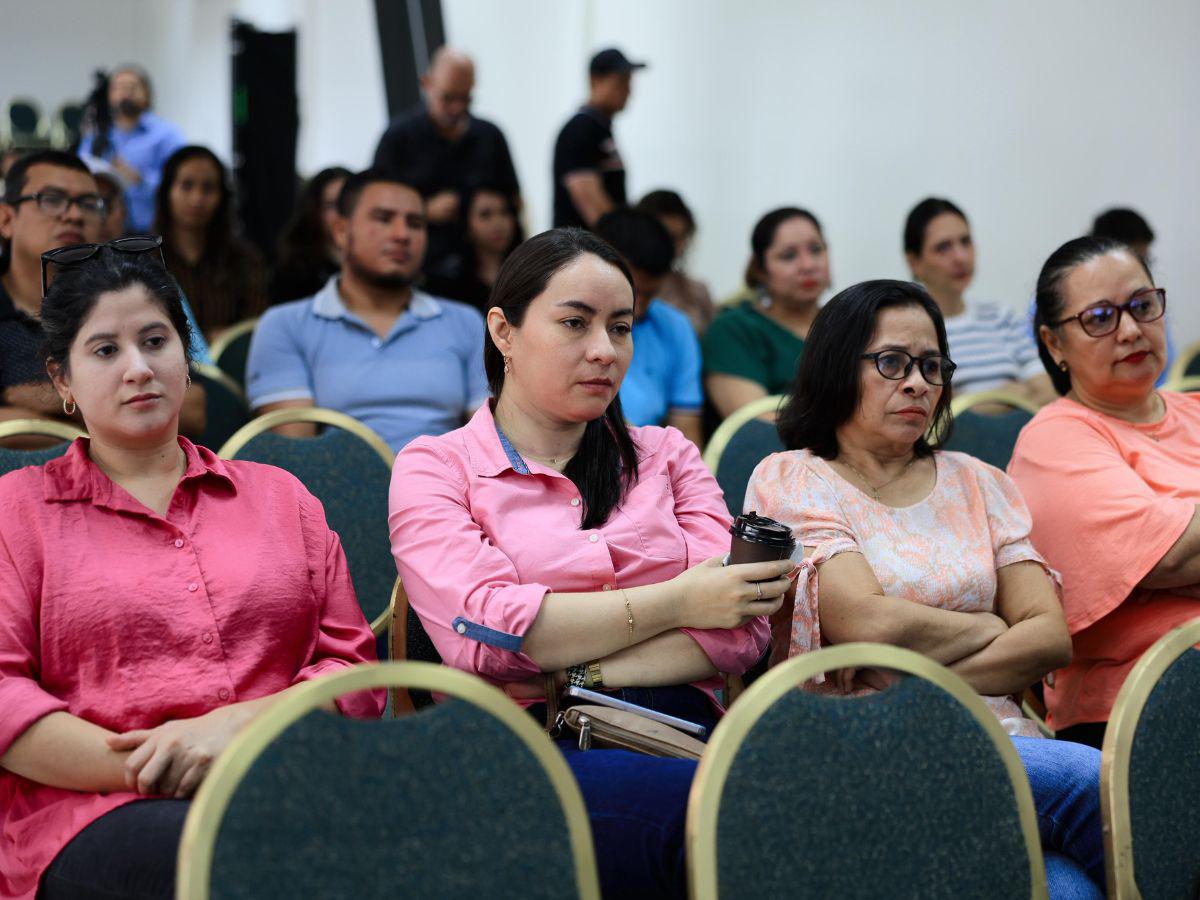 Así se impartió el taller de Mente Sana a docentes de San Pedro Sula