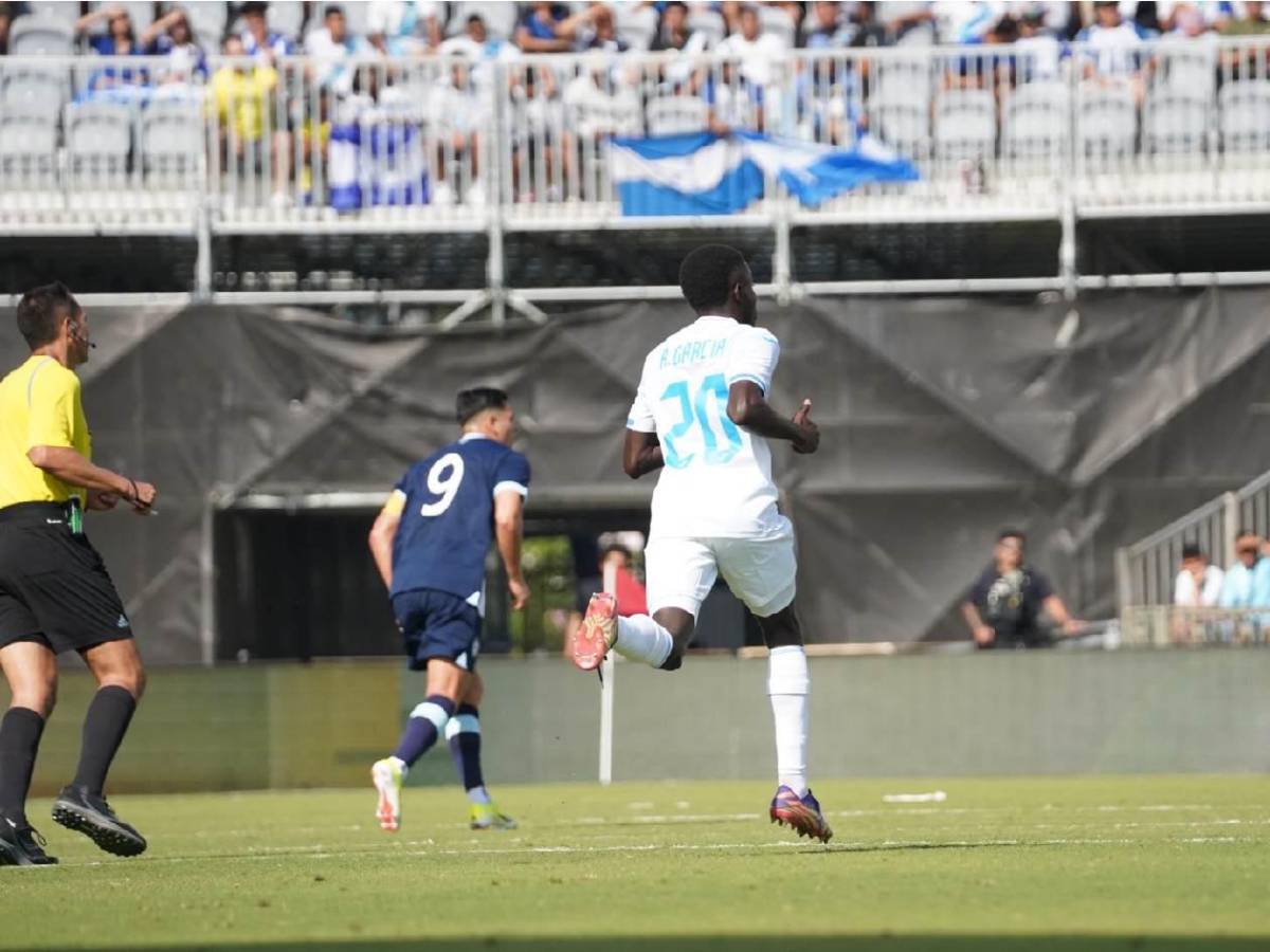 Amargura de Honduras, visita de lujo, sorpresivo debutante y legionarios presentes