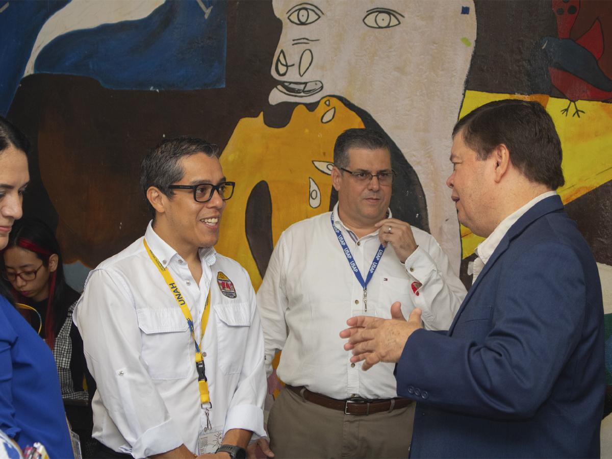 Destacada visita del Dr. Odir Fernández, rector de la UNAH a USAP