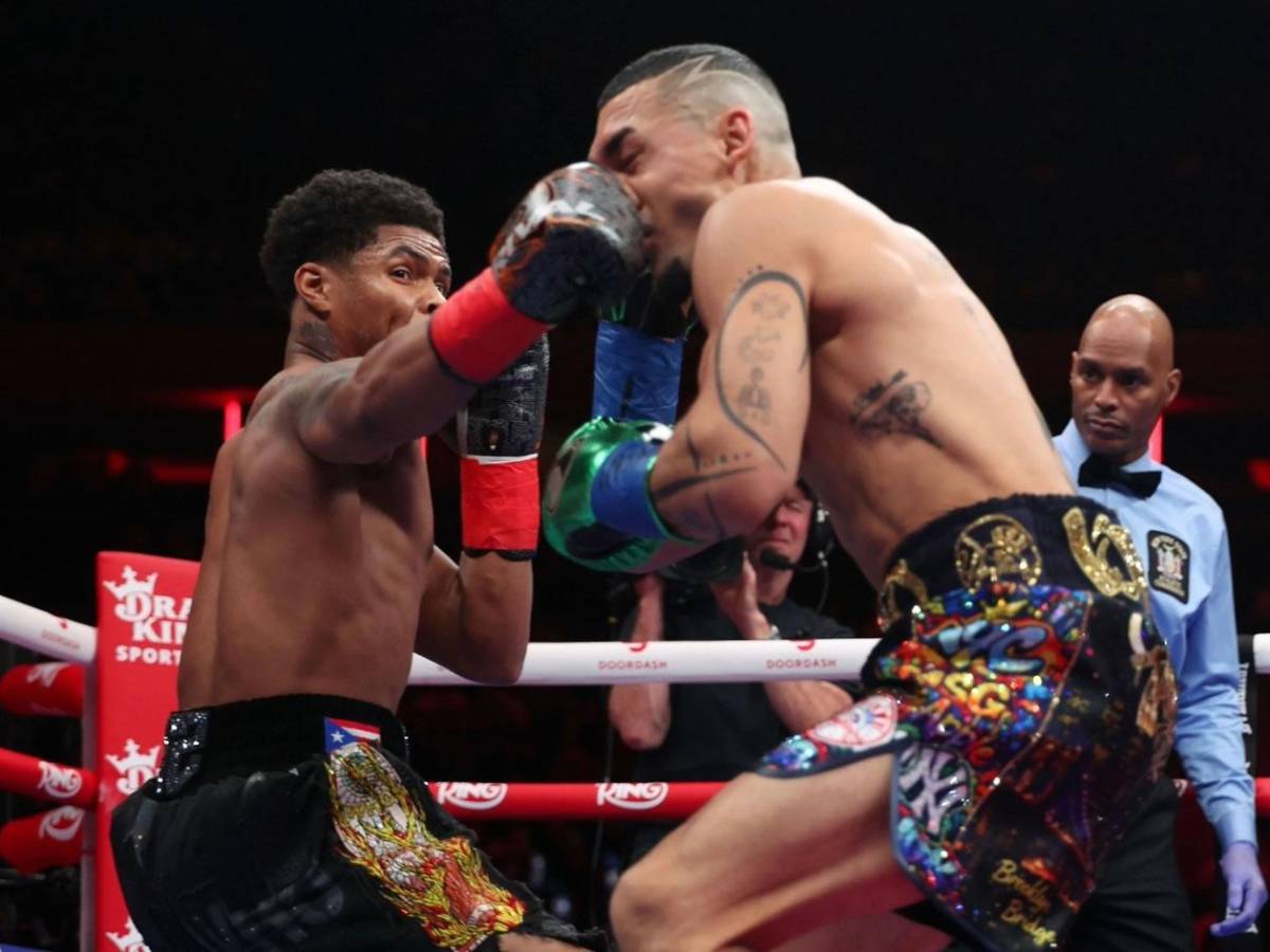 Los duros golpes que recibió Teófimo López ante Shakur Stevenson y sufrió burla