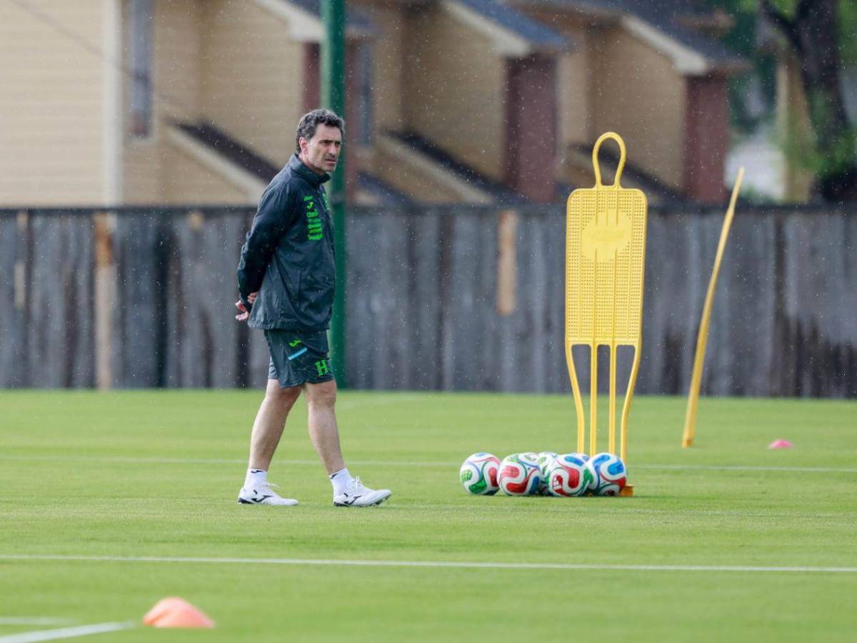 Invitado de lujo y alarma con Jorge Álvarez: así entrenó la Selección de Honduras
