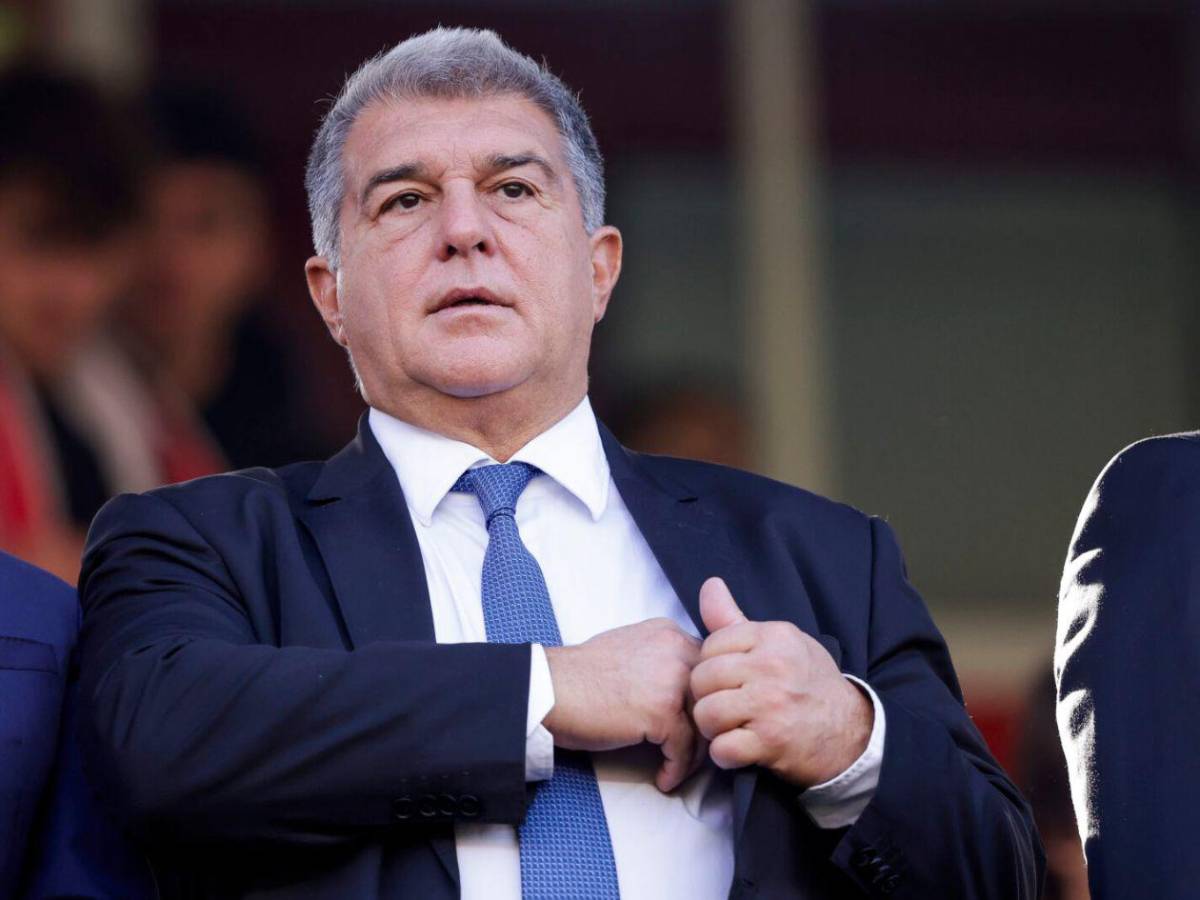 Laporta estalla: Se despidió del Barcelona y firma increíble contrato con PSG