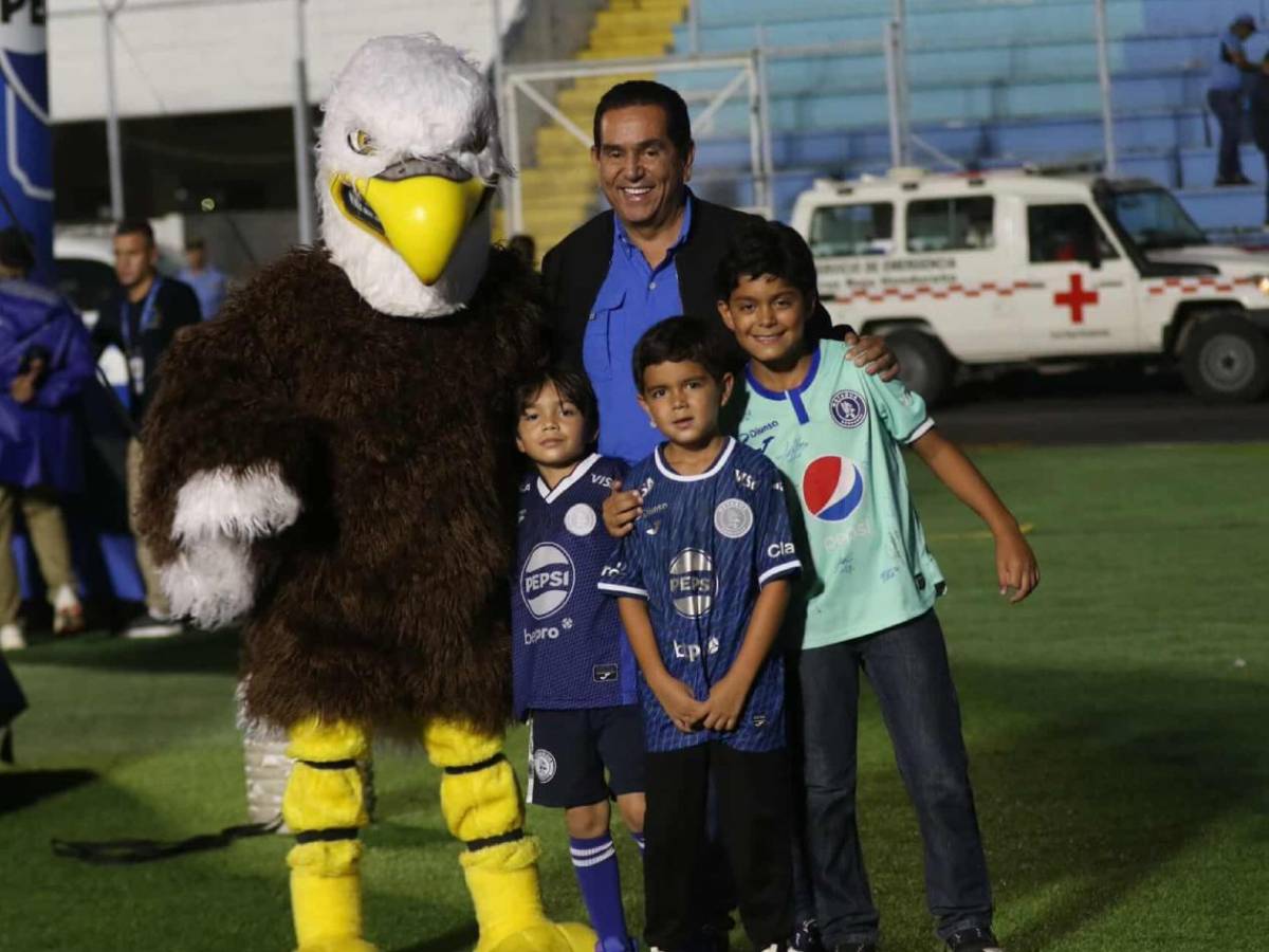 Amargura del Motagua, futbolista en pleno TikTok, bella infiltrada y diputado presente