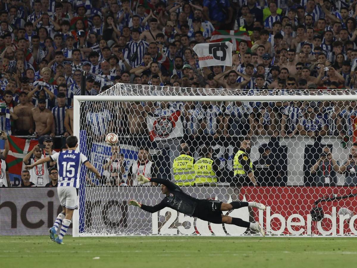 Simeone hundido, Griezmann con triste final y 'madridista' festeja la Copa del Rey