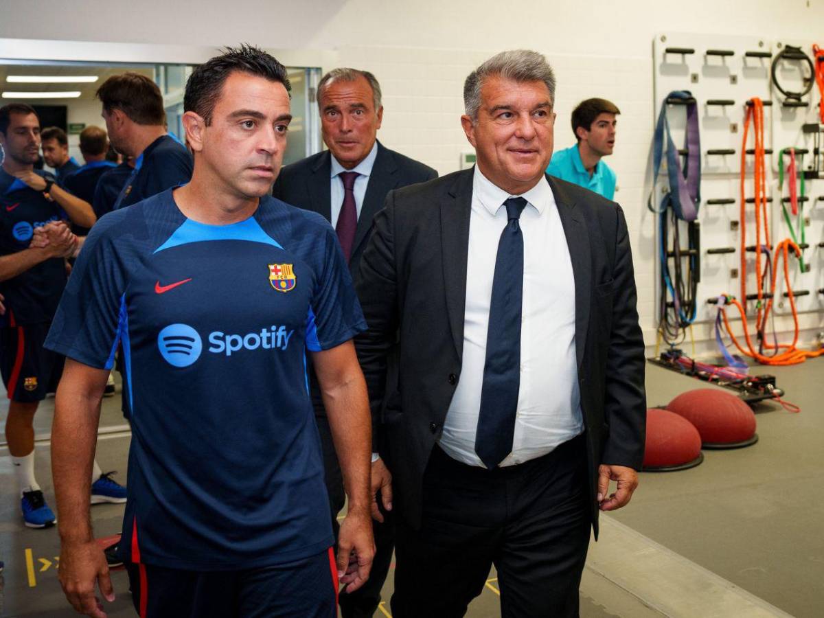 Bombazo en Barcelona: Xavi señala a Laporta y revela que frenó el fichaje Lionel Messi