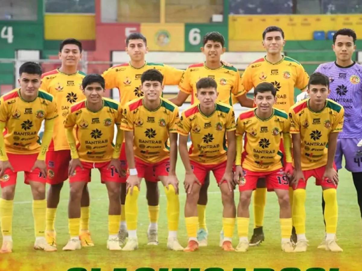 El equipo que descendió y podría ser campeón: eliminó a un histórico de su país