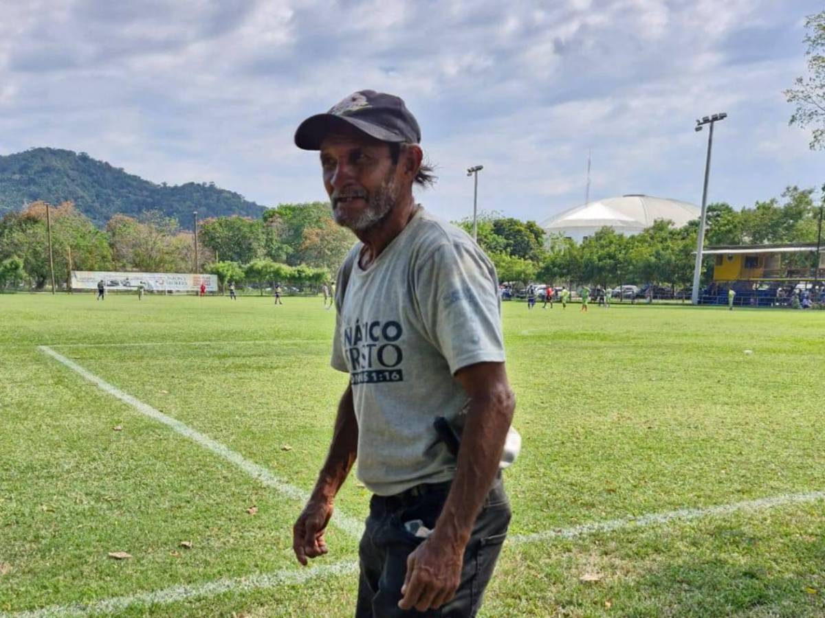 Exfutbolista sobre Alberth Elis: Me ofreció un carro  y no me lo ha dado