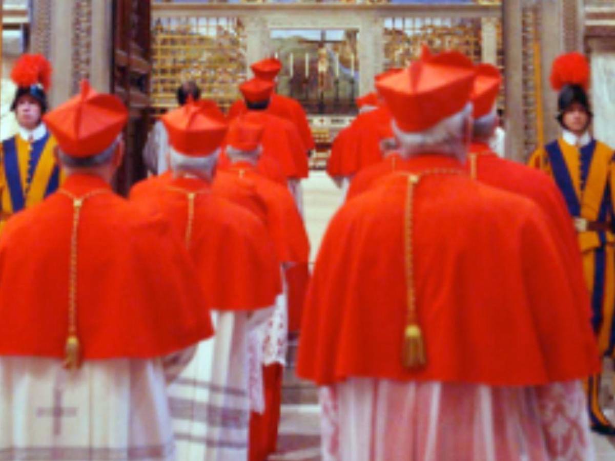 ¿Qué pasa en el Vaticano en caso de la muerte del Papa?