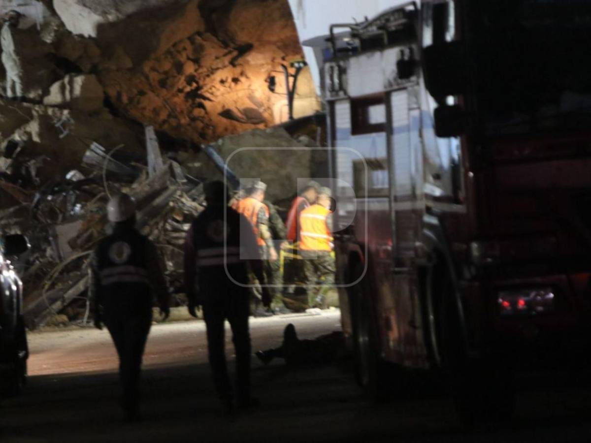 Intensa labor de rescate: bomberos trabajaron más de 40 horas tras derrumbe en Loarque