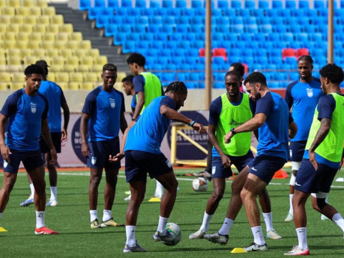 Ganan a la favorita y quedan a nada de clasificar al primer Mundial de su historia