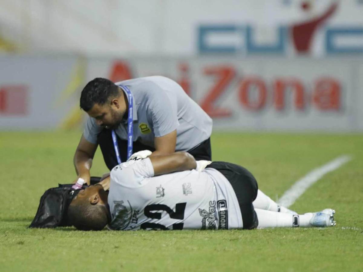 Alegría del Real España, chicas, susto con jugador y gesto de Jeaustin