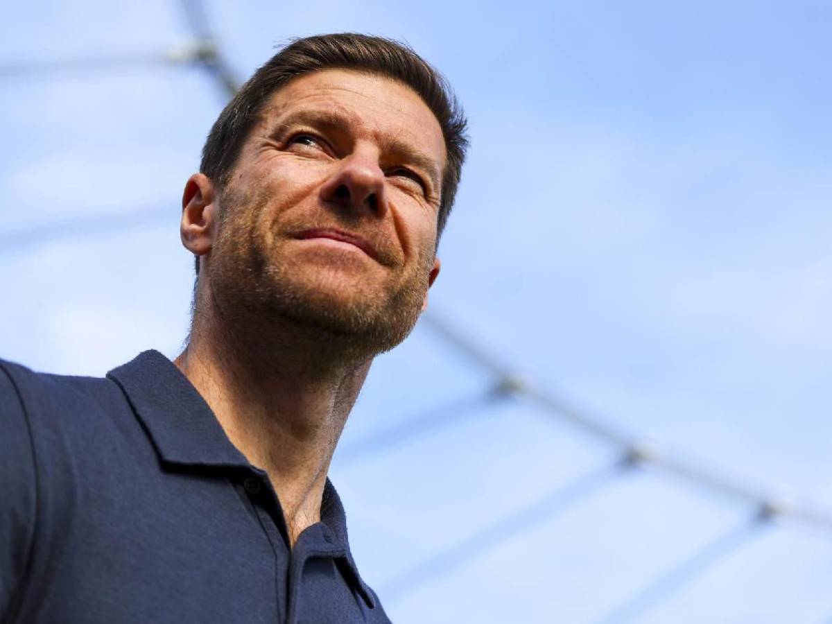 Real Madrid con nuevo técnico y tres fichajes; Barcelona lanza oferta y crack los 'rechaza'