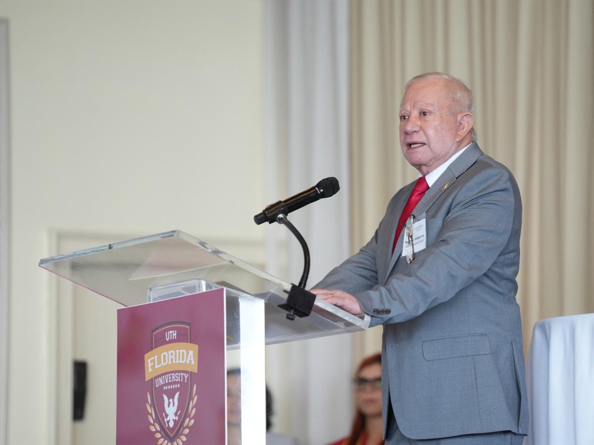 Don Roger Valladares, presidente de UTH Florida University.