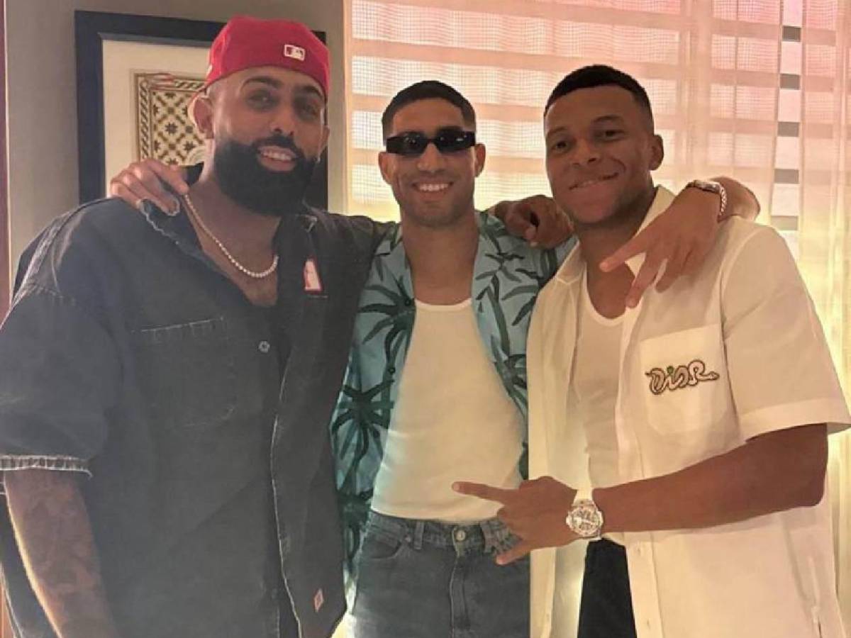 Vacaciones: Mbappé y su íntimo amigo sorprenden con Bad Bunny en Puerto Rico