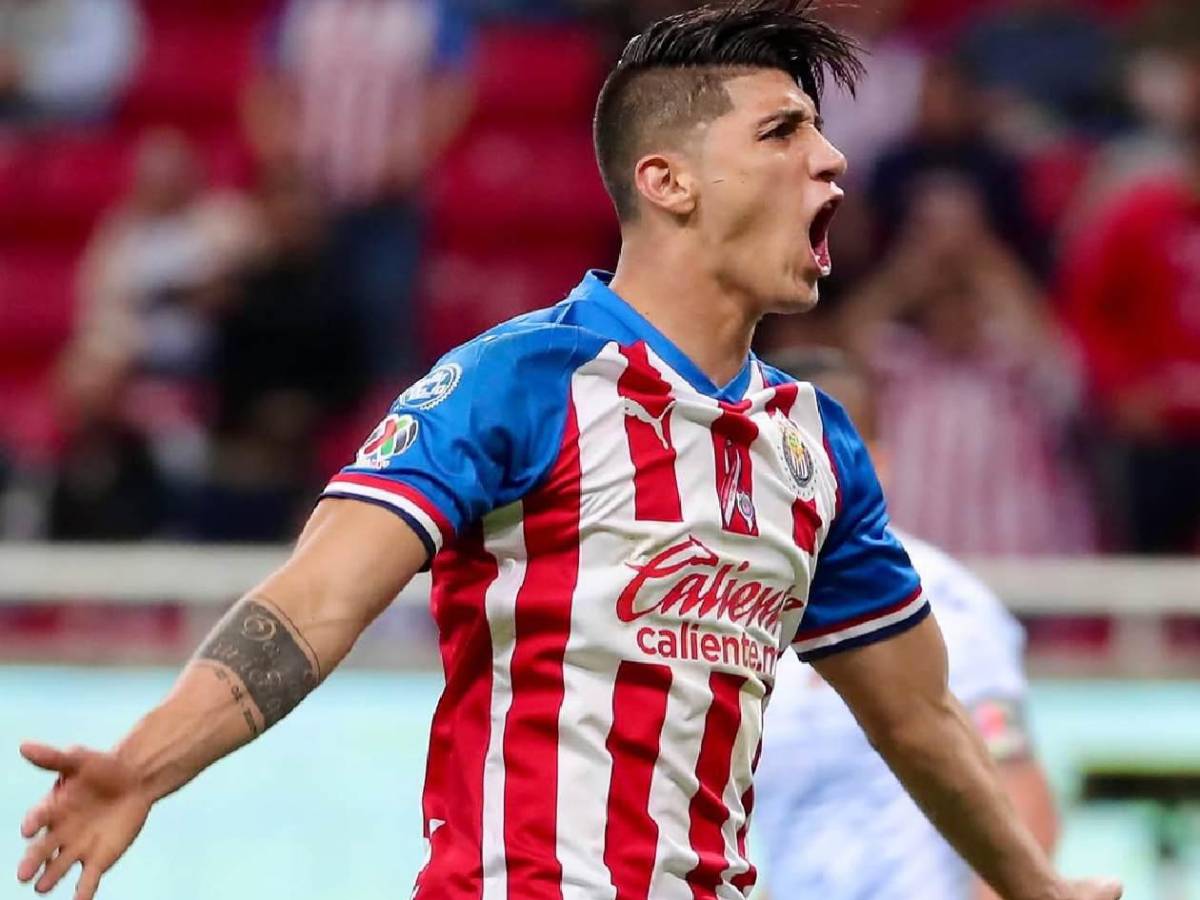 Presentadora exhibe engaño de famoso futbolista: “Hubo fotos y videos”