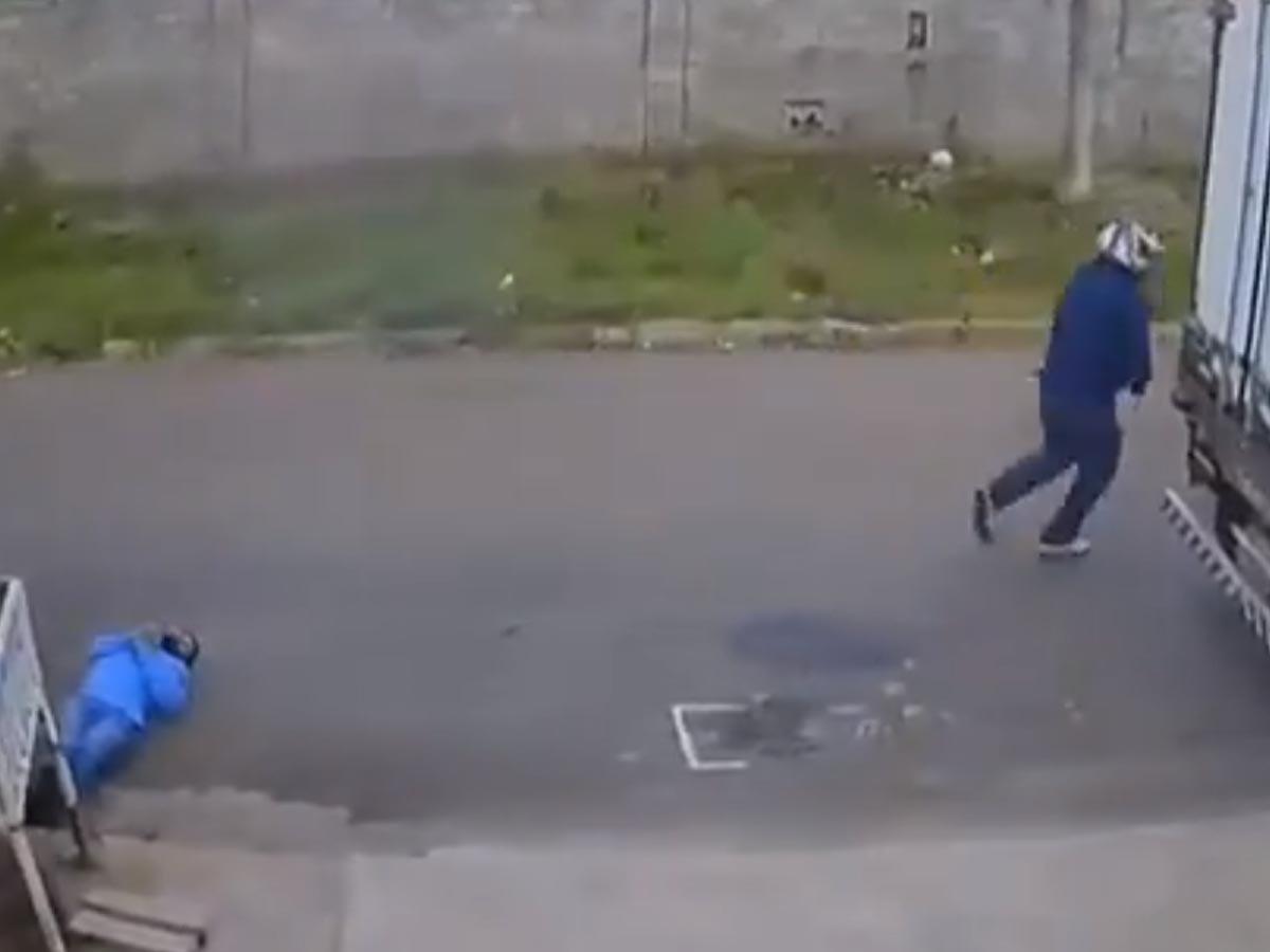 La motocicleta utilizada por el <b>sicario </b>no figura como robada, según la policía.