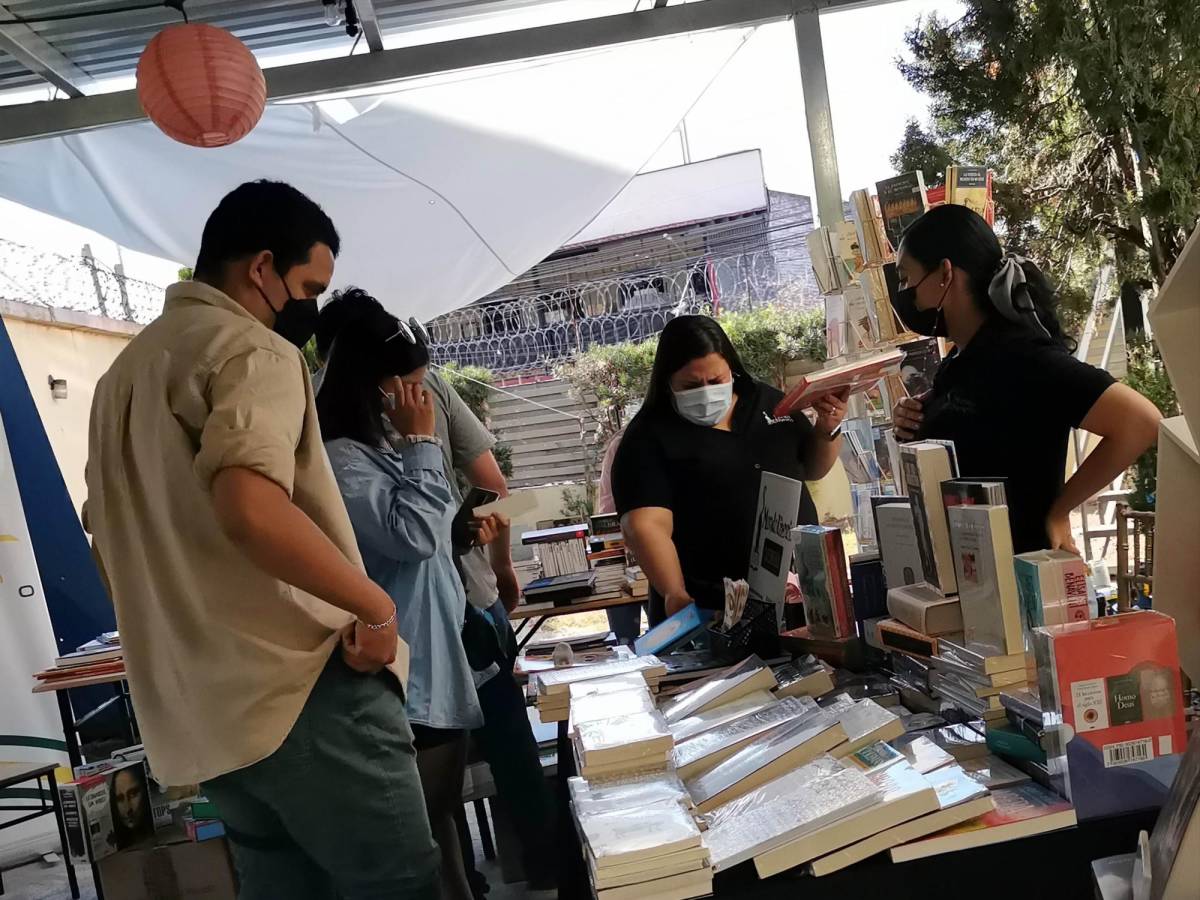 Se inicia en Honduras la “Primera expoventa de Libros 2022”